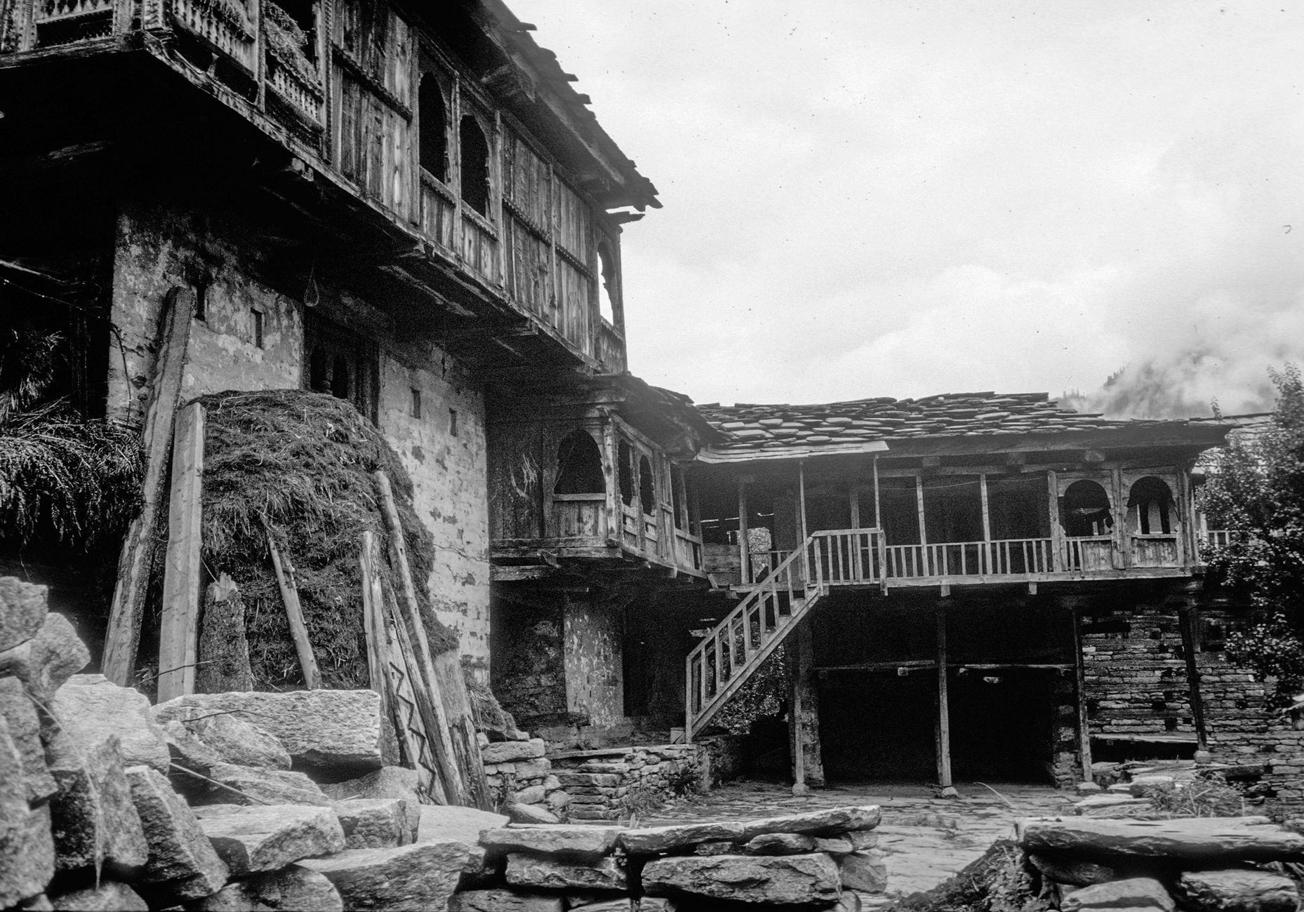 Inside Sonam Wangchuk's Eco-Conscious Ladakh Home Built on Traditional Himalayan Principles