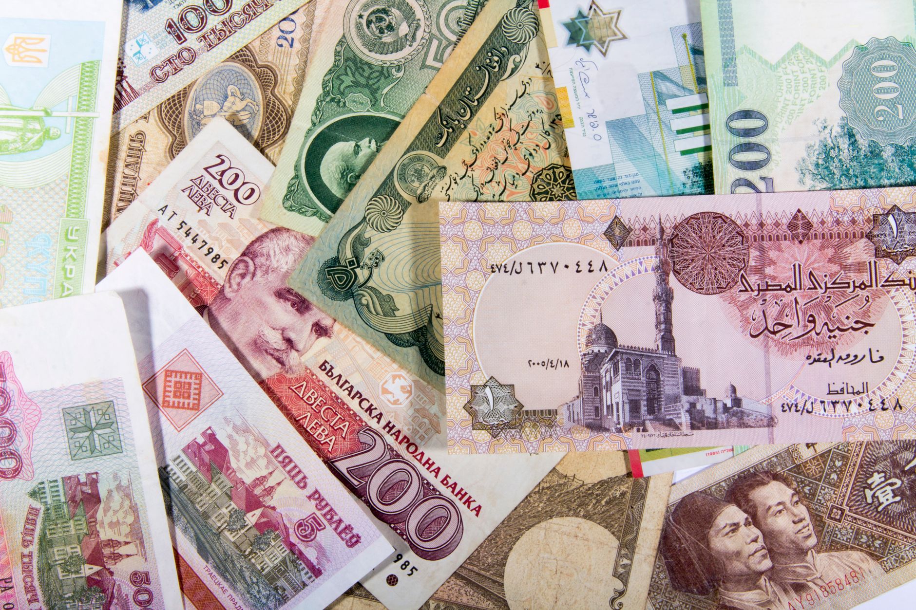RBI to launch polymer currency notes in early FY28, Governor Malhotra says